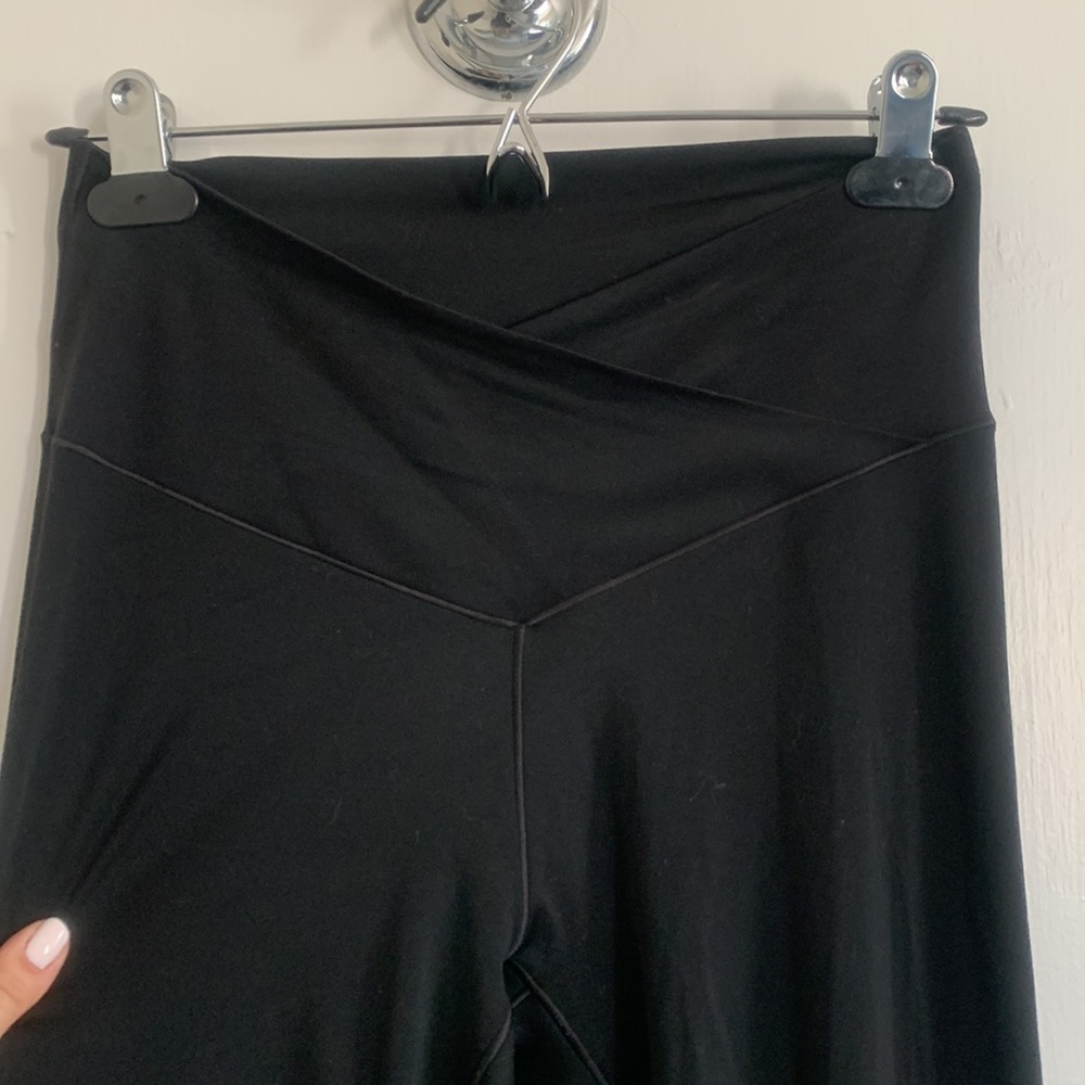 Aerie Offline Real Me 7/8 Crossover High Rise Black Leggings, M